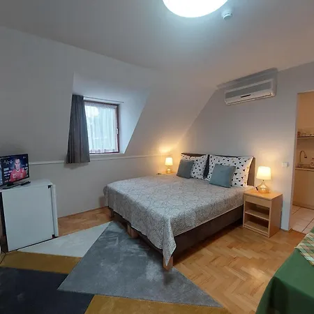 Apartment Anita Apartmanhaz Balatonfured